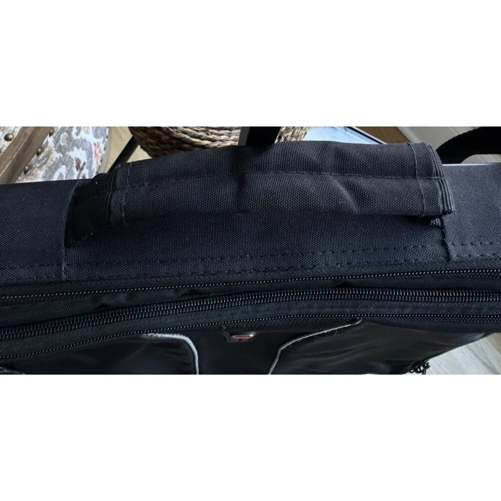 Wenger Swiss Gear Black Jasper Computer Case Shoulder Bag 17.5 x 3.5 x 13